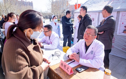 http://szgh.oss-cn-beijing.aliyuncs.com/mfjjw/20250322/3fe44ecd61cb0d3ddc4fb89f5bb18f6c2e70134b.jpg