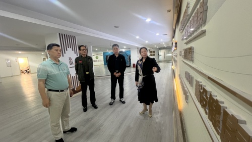 http://szgh.oss-cn-beijing.aliyuncs.com/mfjjw/20250516/4f55e74d15515b6e843dba71b1a9968e0bda33b8.jpg